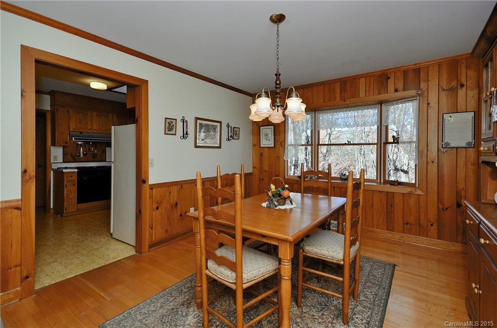 201 Oakwood Lane - Photo 8