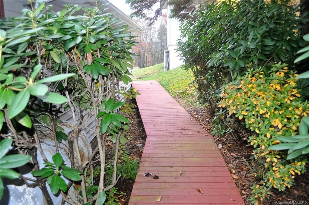 517 Valley Road - Photo 4