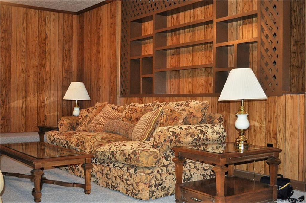 517 Valley Road - Photo 8