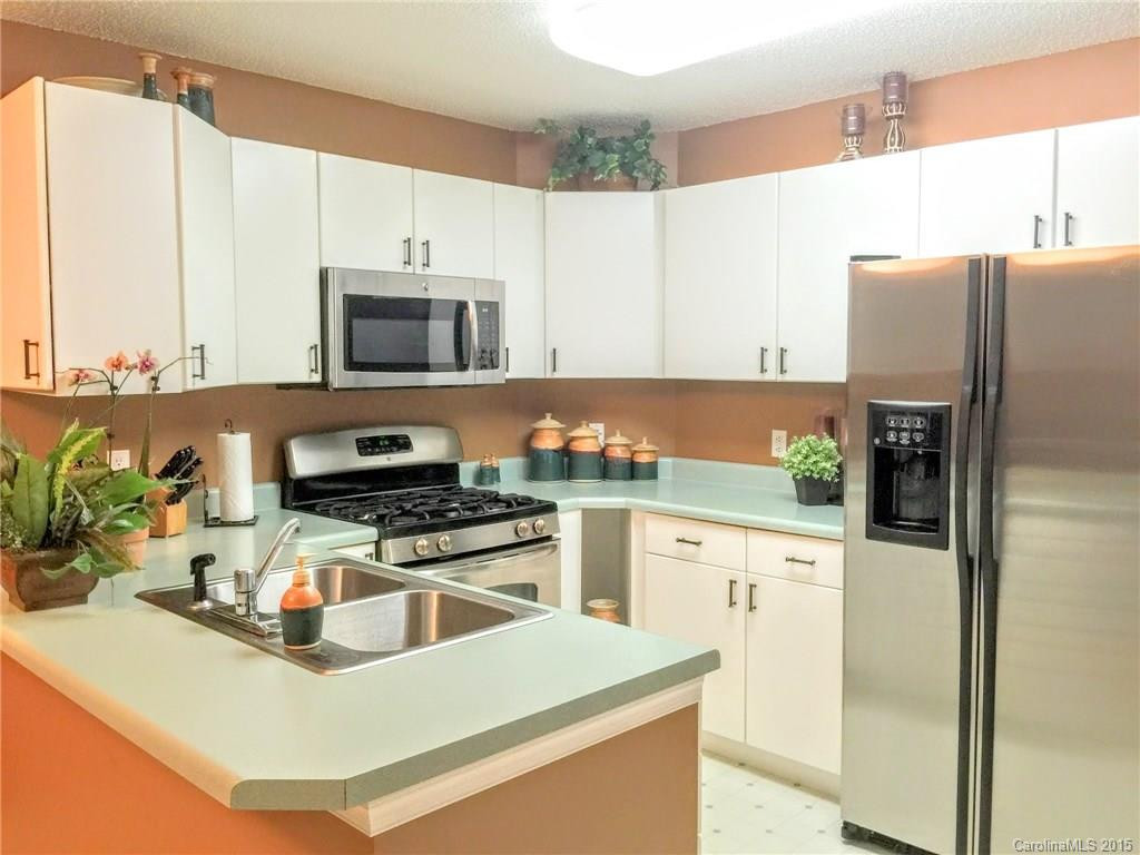 877 Mountain Haven Drive - Photo 5