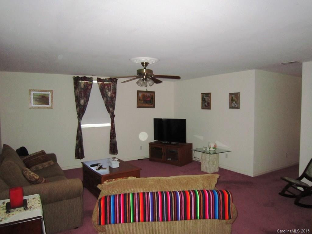 685- Graham Road - Photo 14