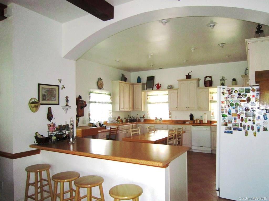 685- Graham Road - Photo 6