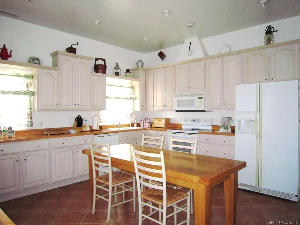 685- Graham Road - Photo 8
