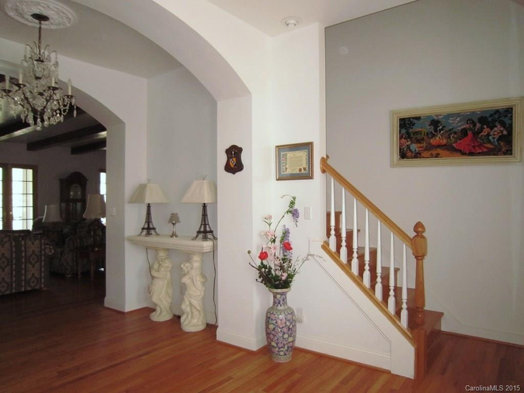 685- Graham Road - Photo 10