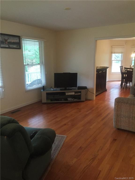 302 RoseHill Road - Photo 4