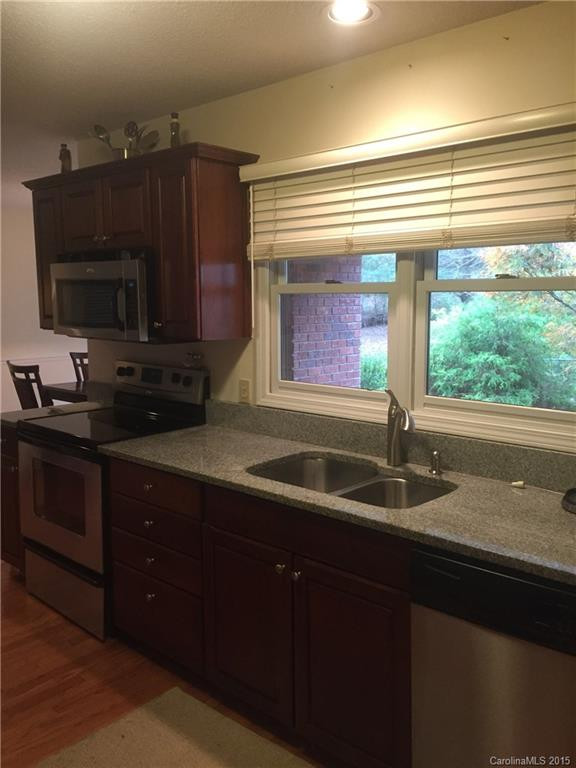 302 RoseHill Road - Photo 7