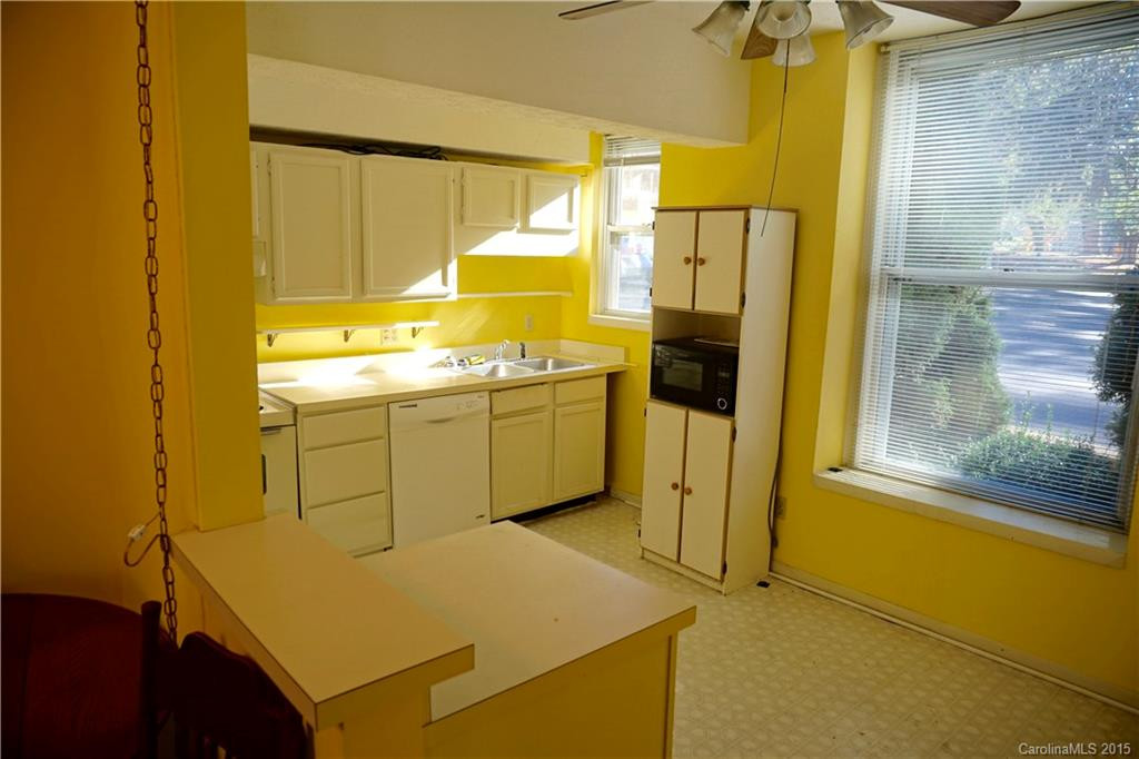 622 Haywood Street #B-6 - Photo 5
