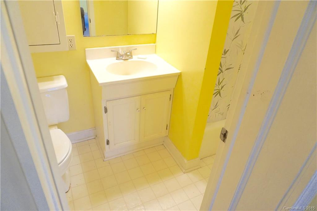 622 Haywood Street #B-6 - Photo 9