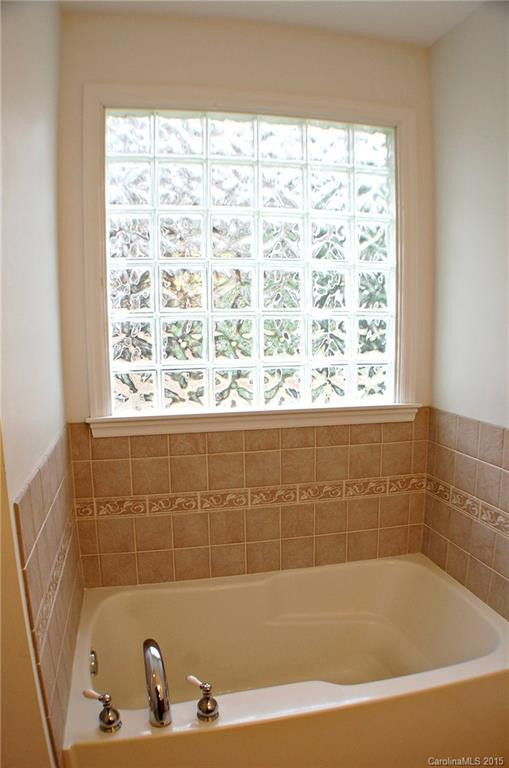41 Poplar Creek - Photo 14