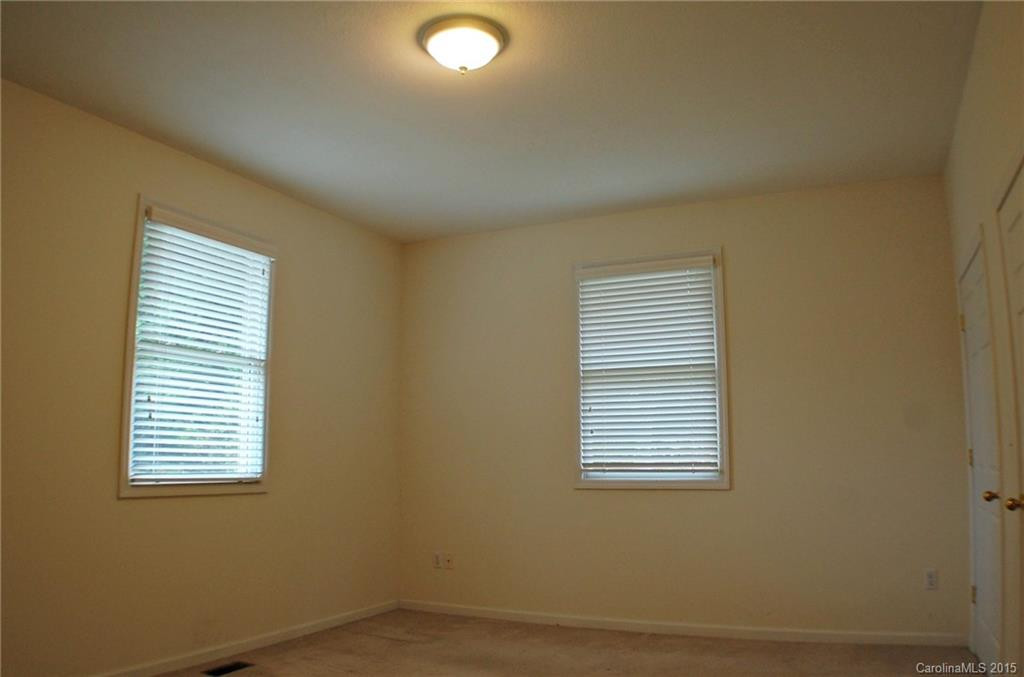 41 Poplar Creek - Photo 16
