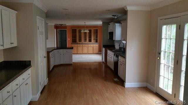 18 Phoenix Circle - Photo 11