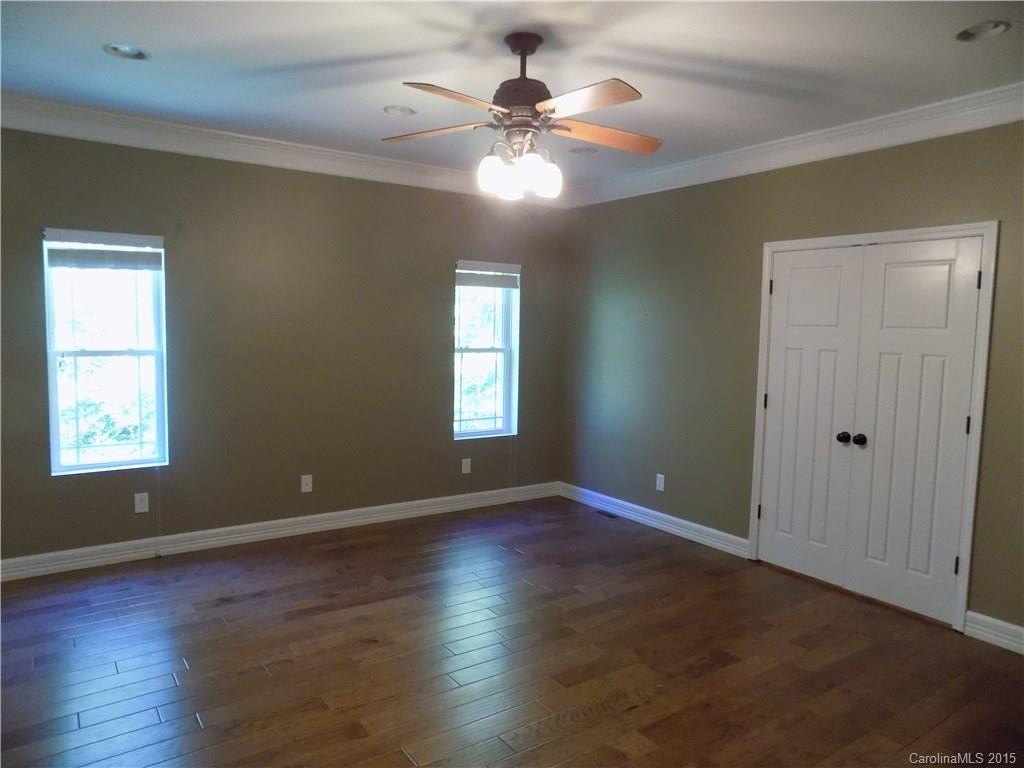 486 Timberland Drive - Photo 4
