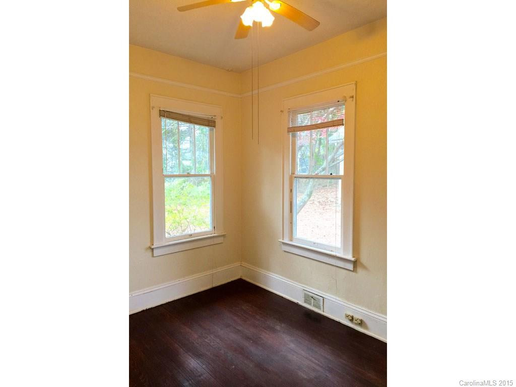 915 Hillcrest Street - Photo 9