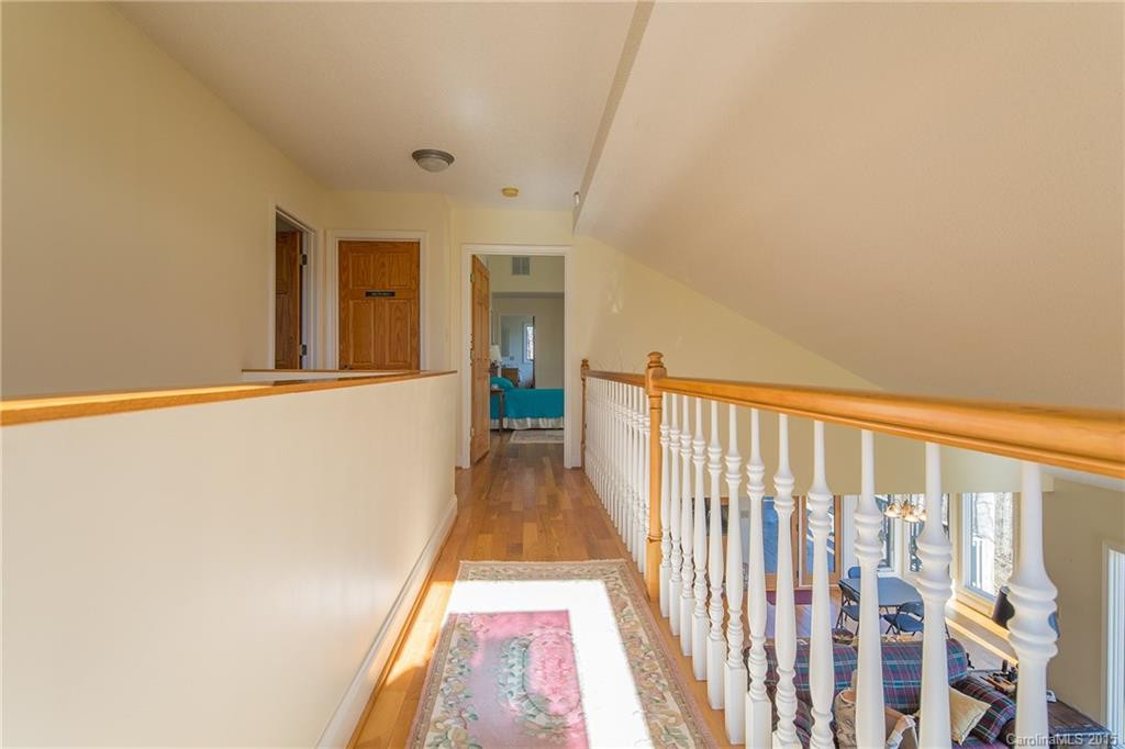 1374 Mountain View Road - Photo 16