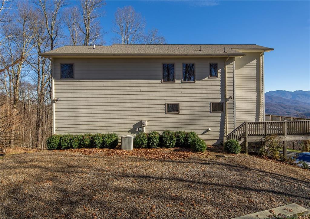 1374 Mountain View Road - Photo 17