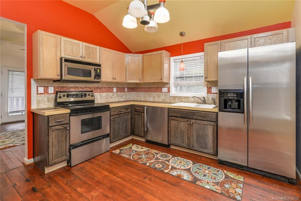 8 Lawndale Avenue - Photo 4