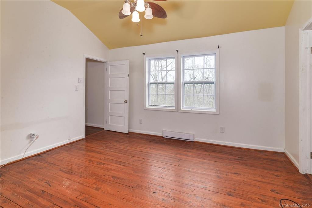 8 Lawndale Avenue - Photo 10