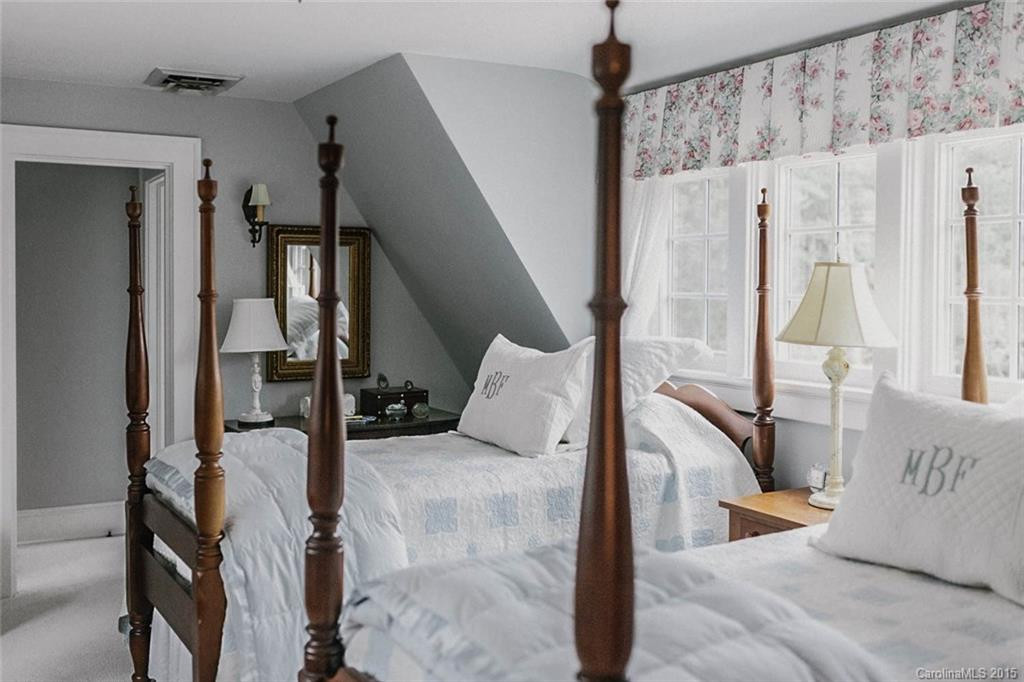 341 Vanderbilt Road - Photo 18