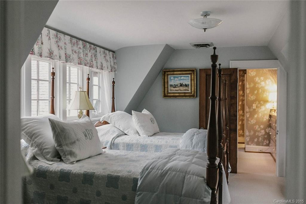 341 Vanderbilt Road - Photo 19