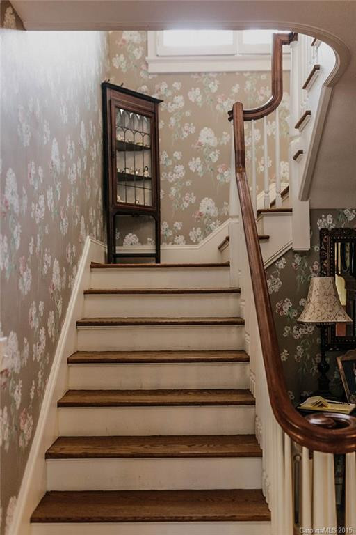 341 Vanderbilt Road - Photo 8