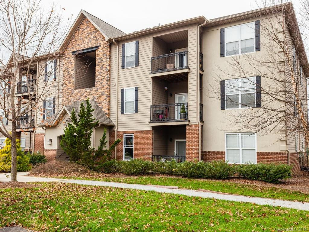 202 Brickton Village Circle #206