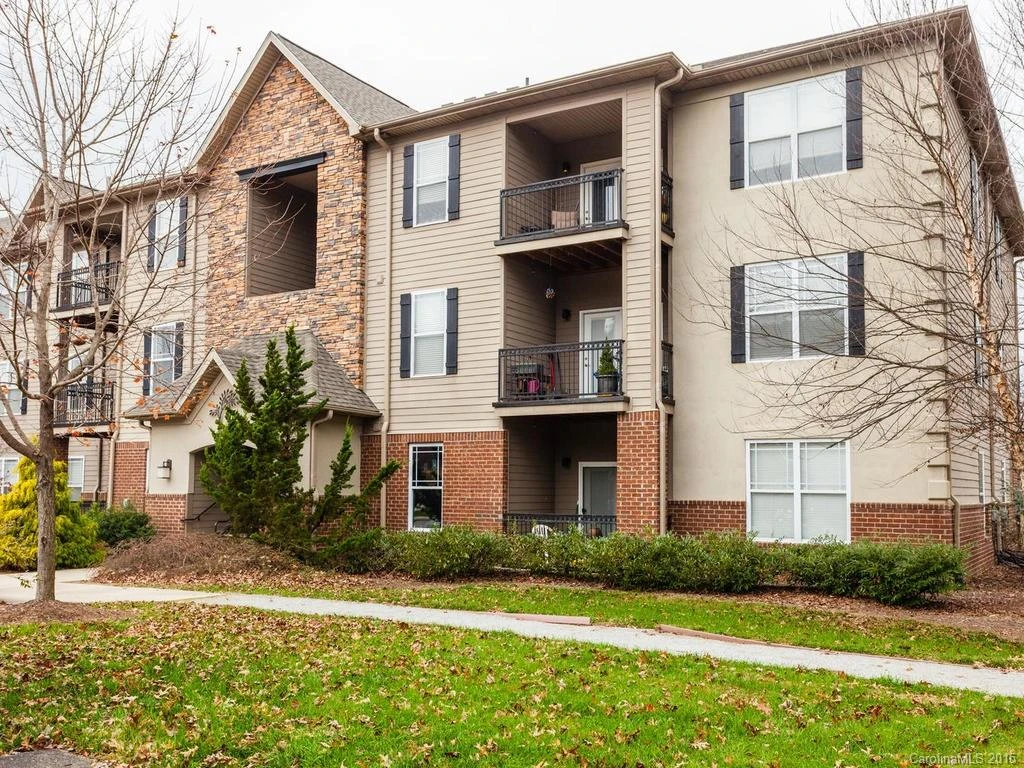202 Brickton Village Circle #206