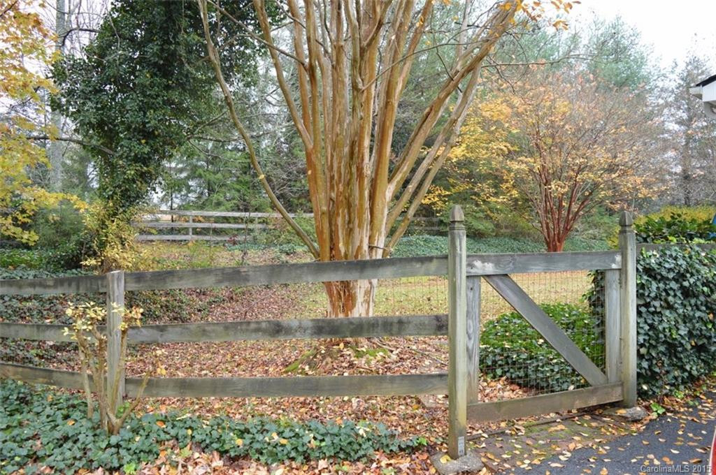 981 Red Fox Road #4 - Photo 4