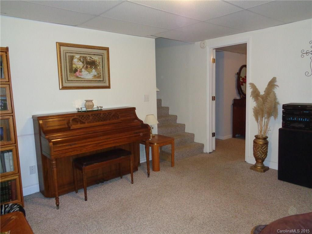 20 Hillside Drive - Photo 15