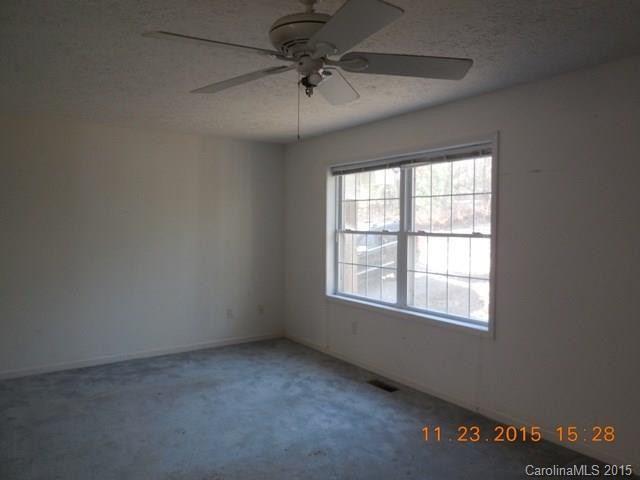 54 Red Oak Lane - Photo 2