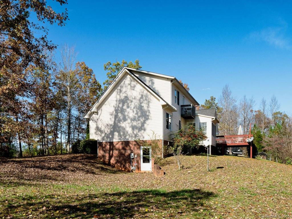 973 Moss Road - Photo 3