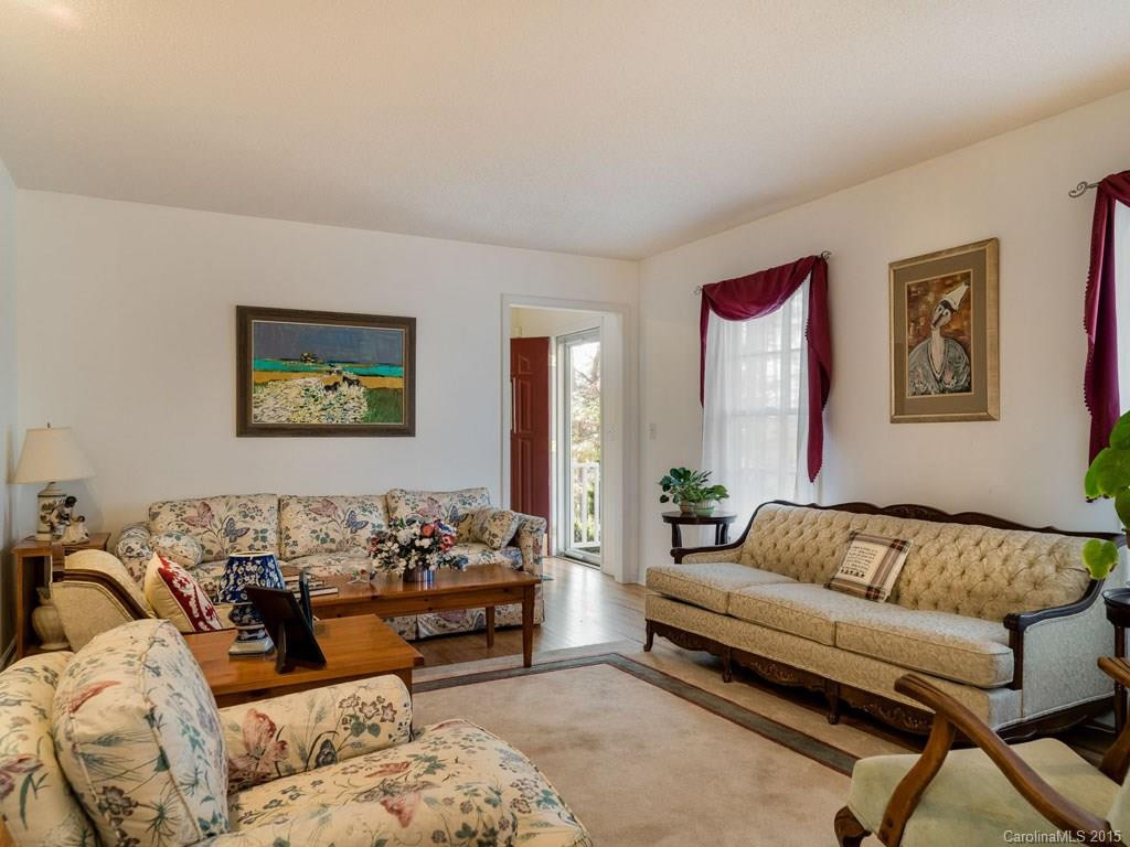 973 Moss Road - Photo 4
