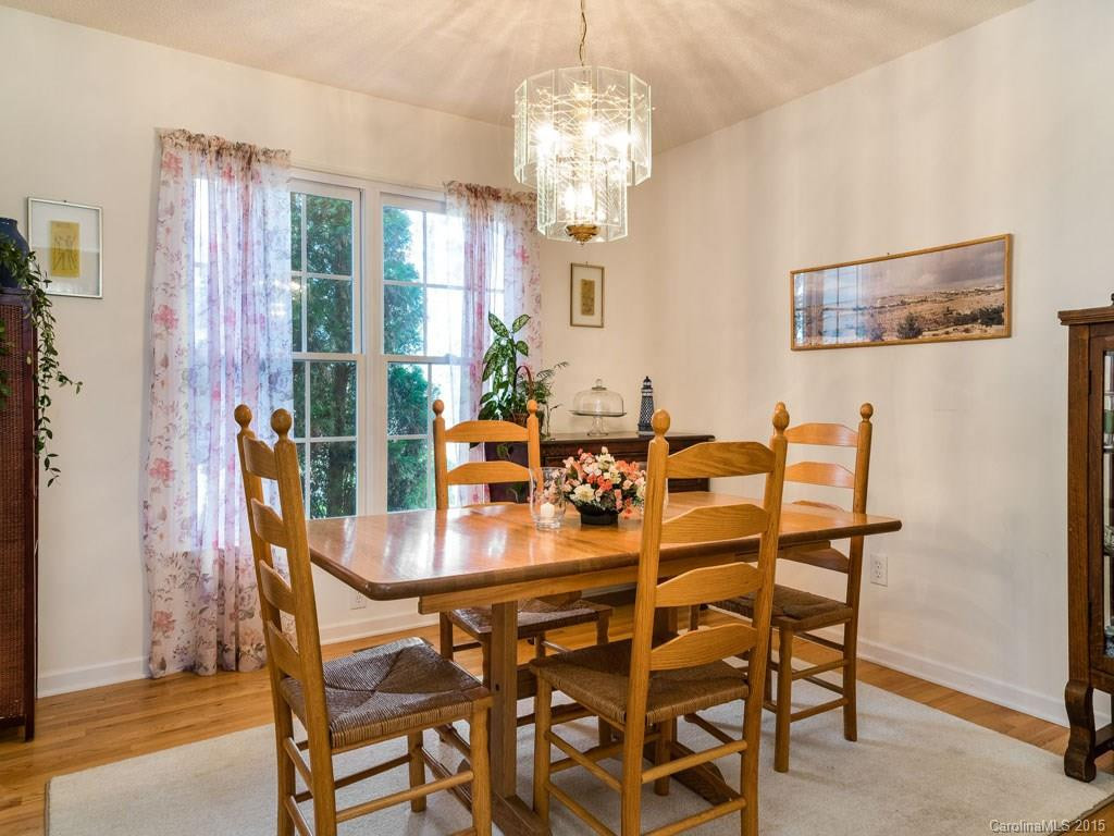 973 Moss Road - Photo 5