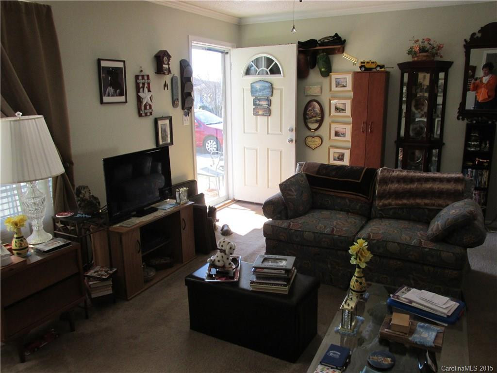 11 June Lane #18 - Photo 3