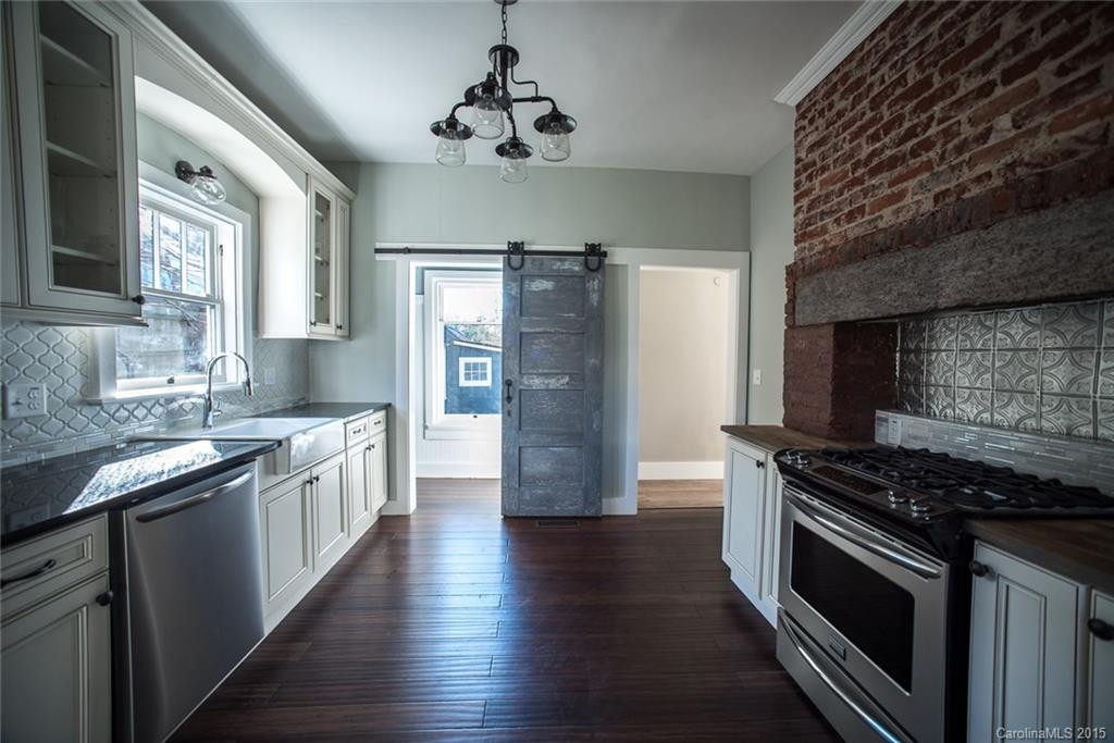 207 Hillside Street - Photo 12