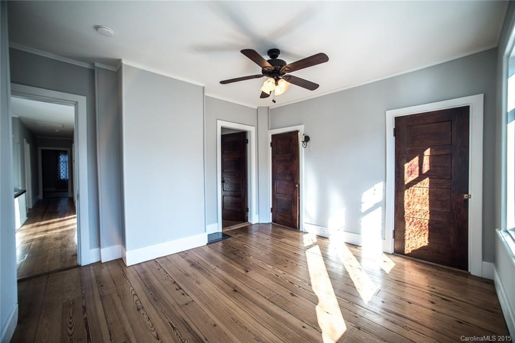 207 Hillside Street - Photo 14