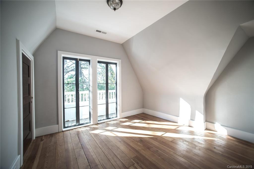 207 Hillside Street - Photo 16