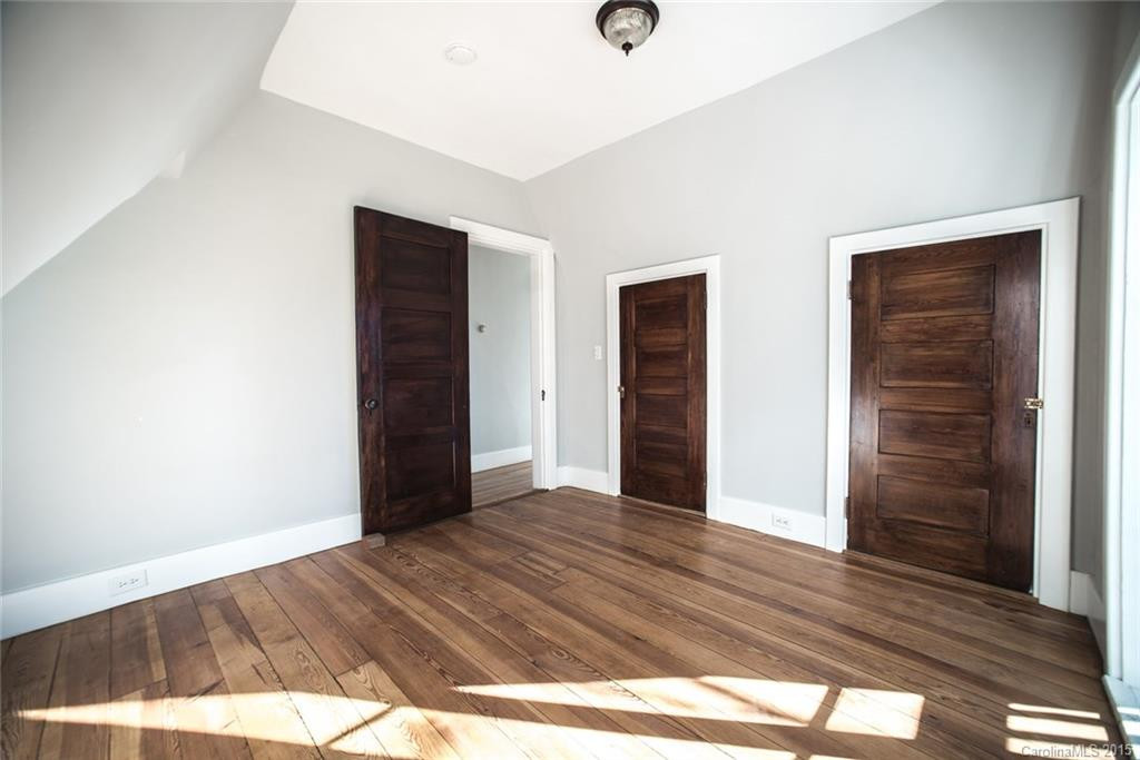 207 Hillside Street - Photo 17