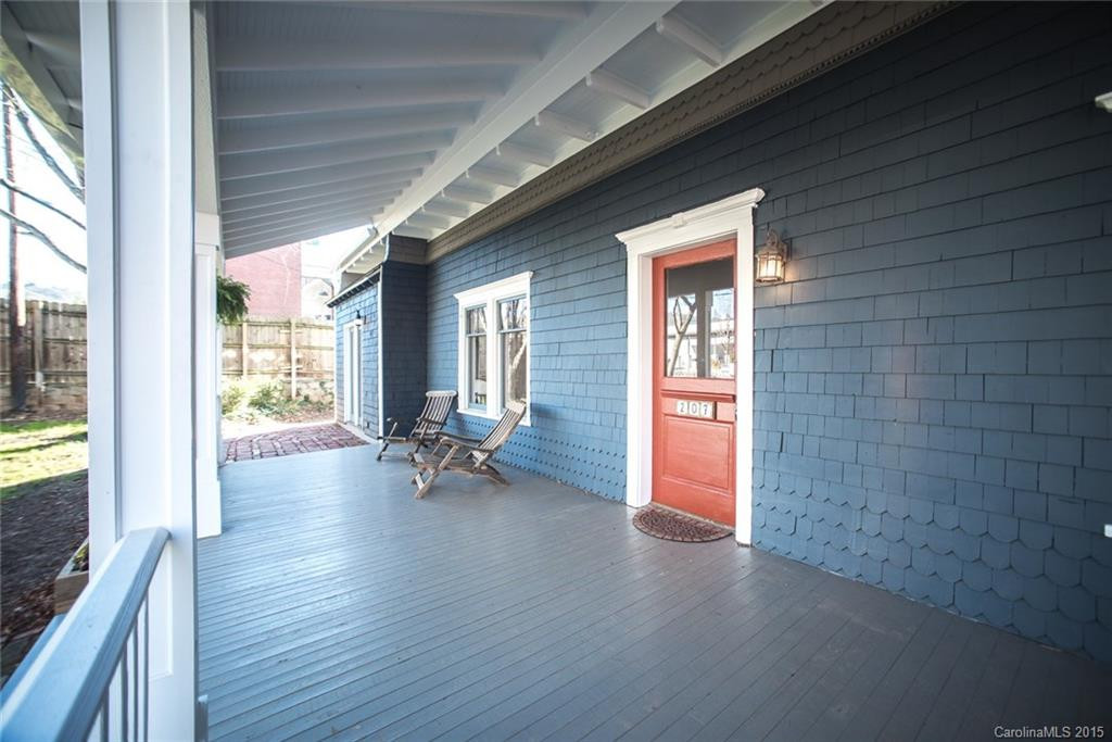207 Hillside Street - Photo 3