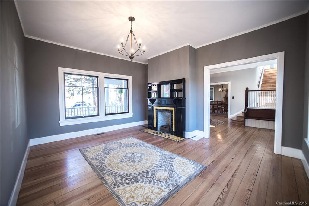 207 Hillside Street - Photo 8