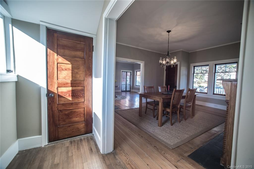 207 Hillside Street - Photo 10