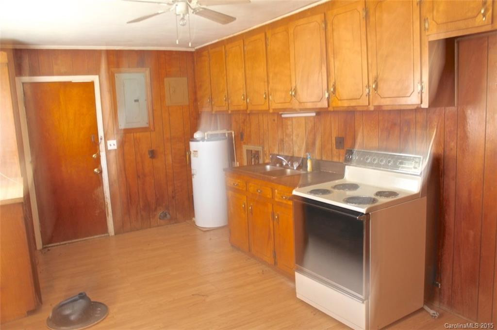 131 Greenfield Drive - Photo 6