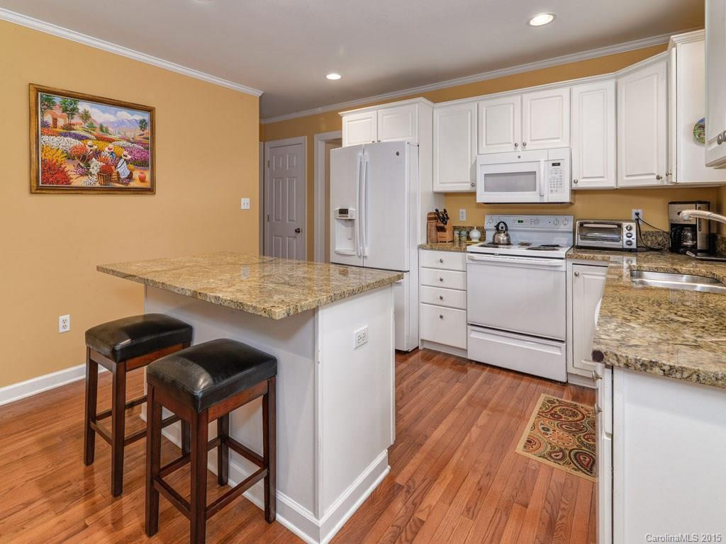 406 Conifer Court - Photo 11