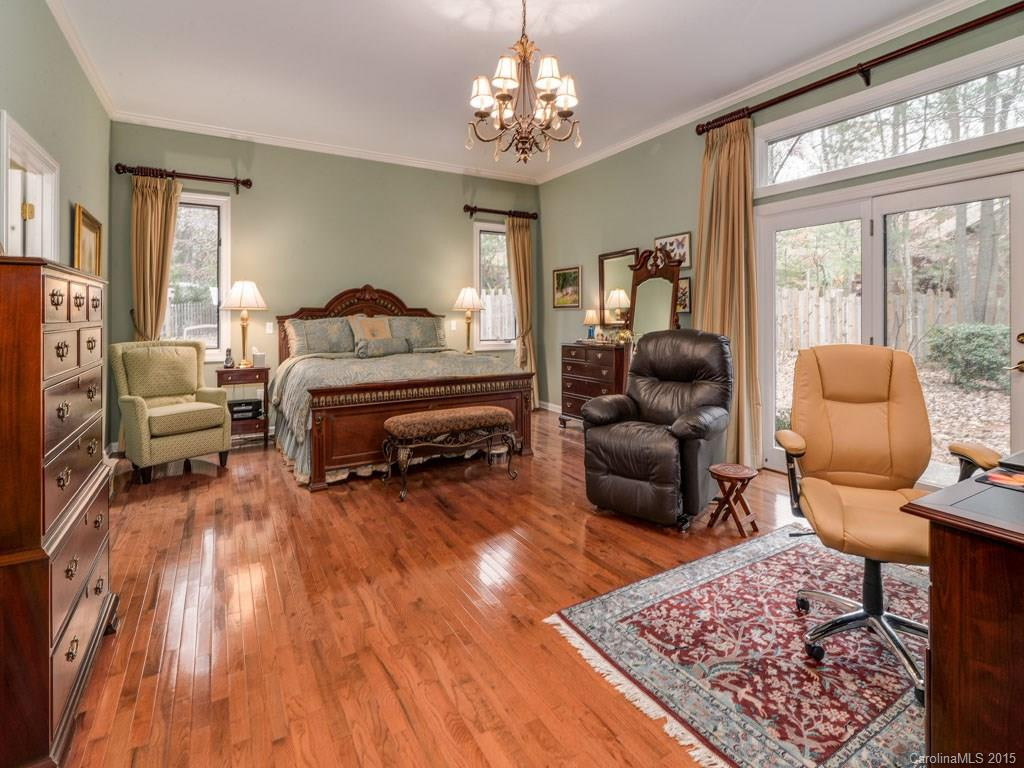 406 Conifer Court - Photo 13