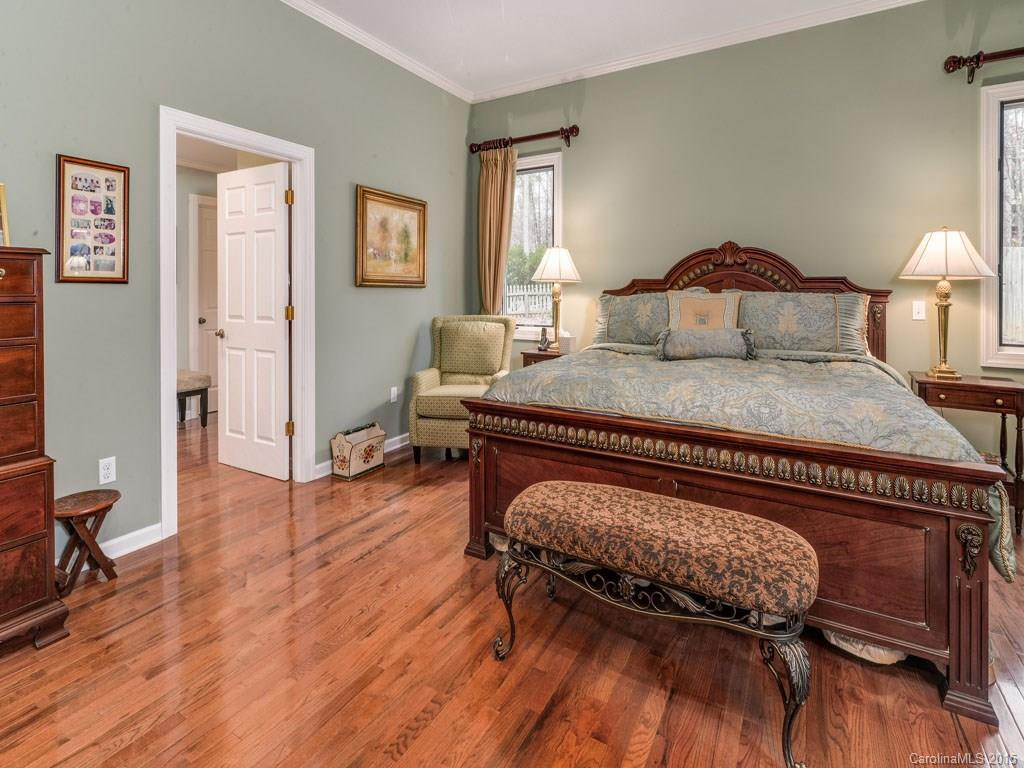 406 Conifer Court - Photo 14