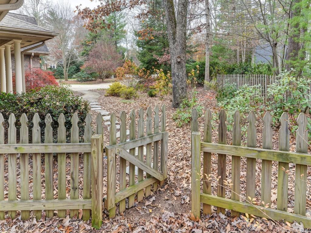 406 Conifer Court - Photo 23