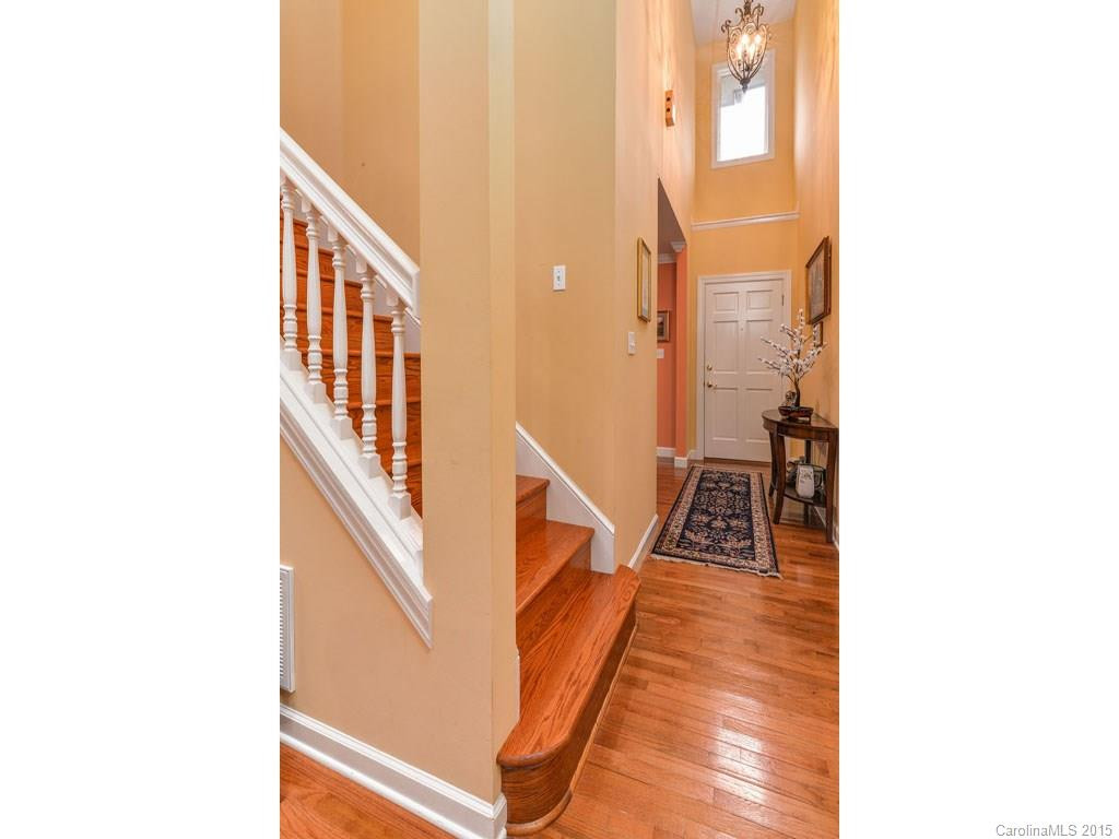 406 Conifer Court - Photo 4