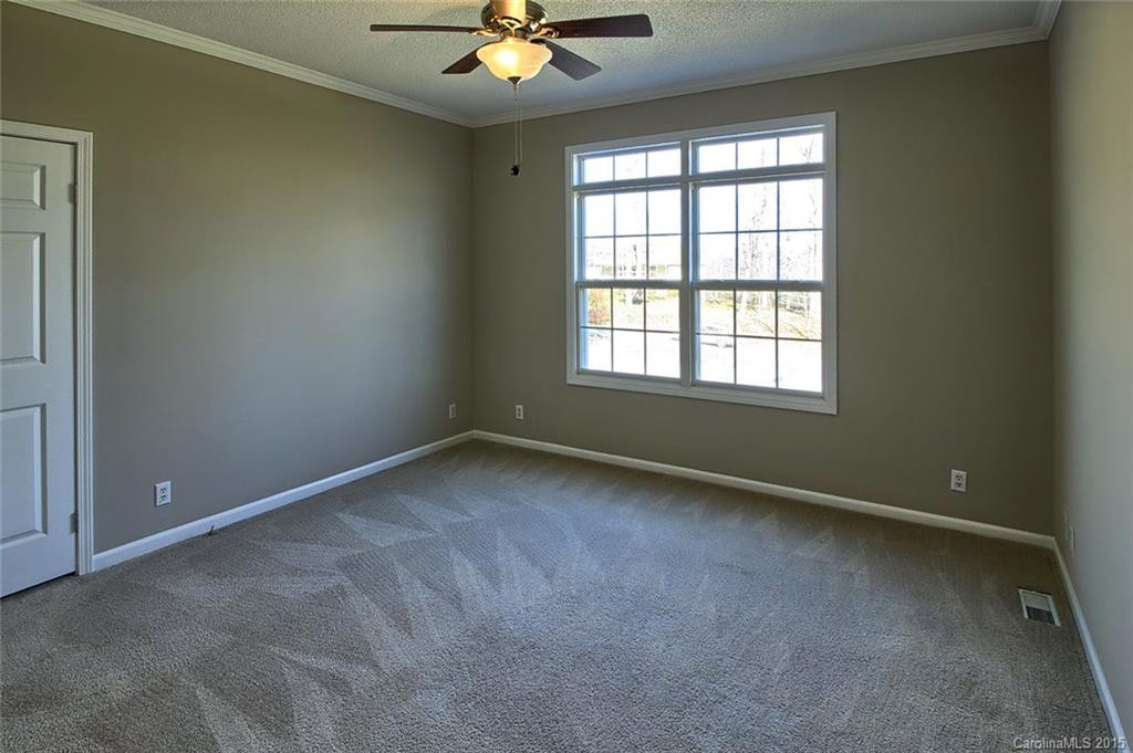 18 McCredie Court - Photo 14