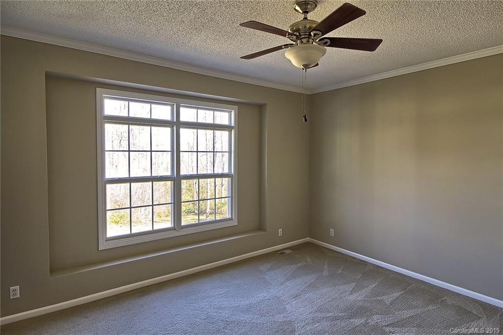 18 McCredie Court - Photo 22
