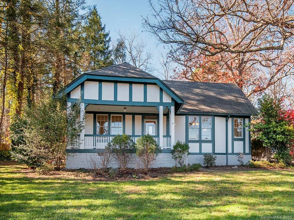 899 Hendersonville Road #4