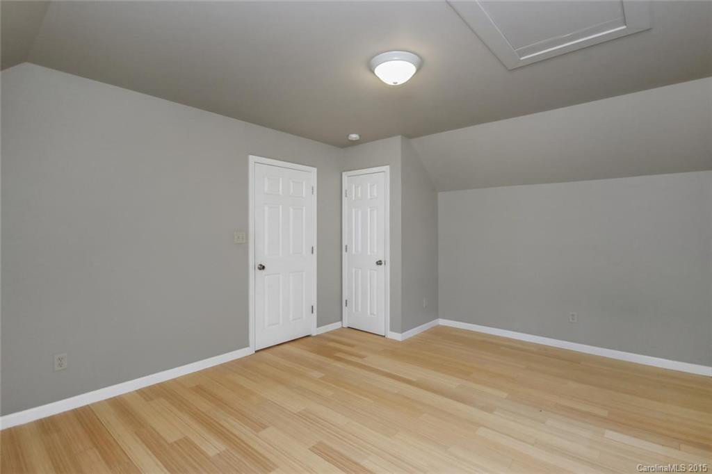 92 Haywood Road - Photo 12